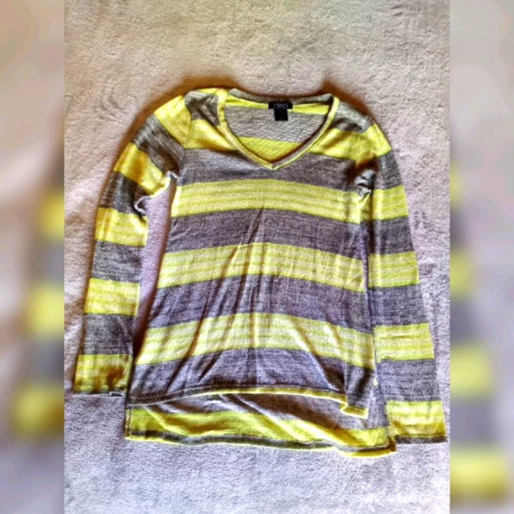DEB Yellow/Green Long Sleeve Top